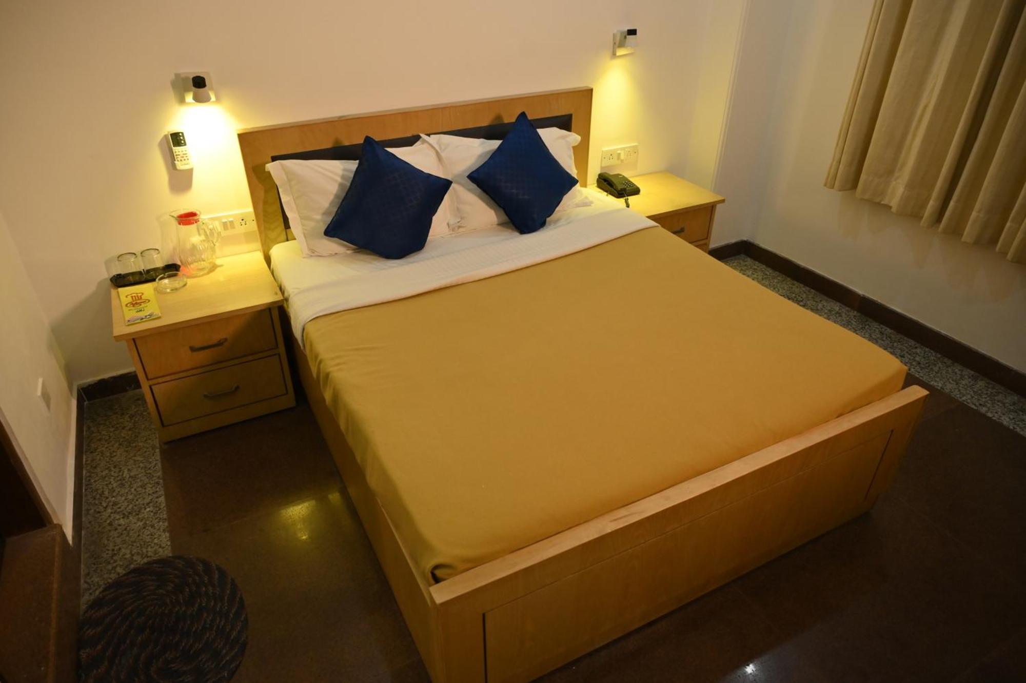 Hotel Dh ดารัมซาลา ภายนอก รูปภาพ