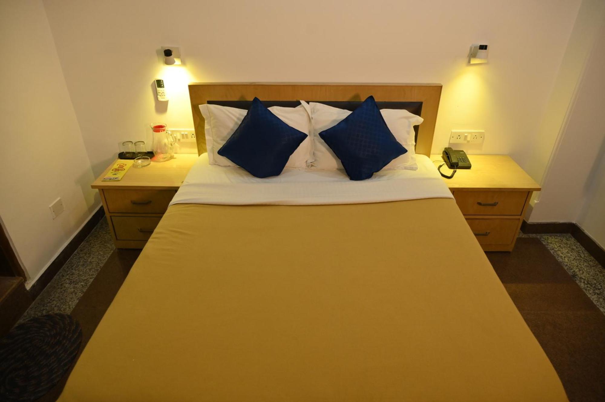 Hotel Dh ดารัมซาลา ภายนอก รูปภาพ