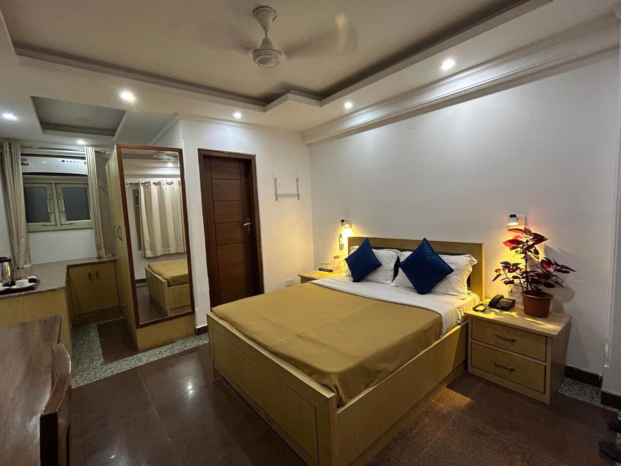 Hotel Dh ดารัมซาลา ภายนอก รูปภาพ