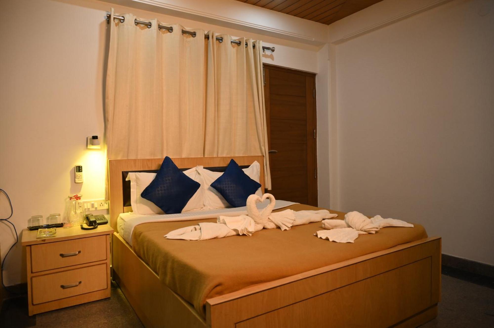 Hotel Dh ดารัมซาลา ภายนอก รูปภาพ